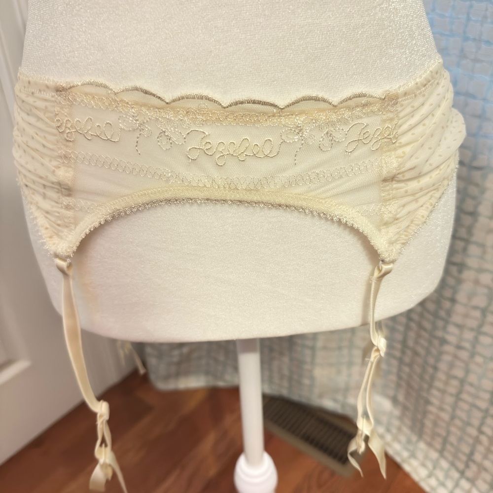 Jezebel Cream Garter Belt